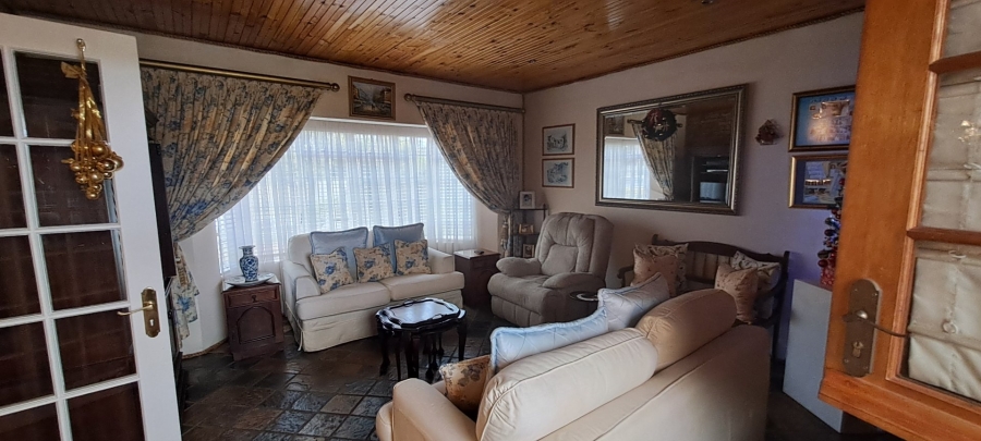  Bedroom Property for Sale in Windsor Park Eastern Cape